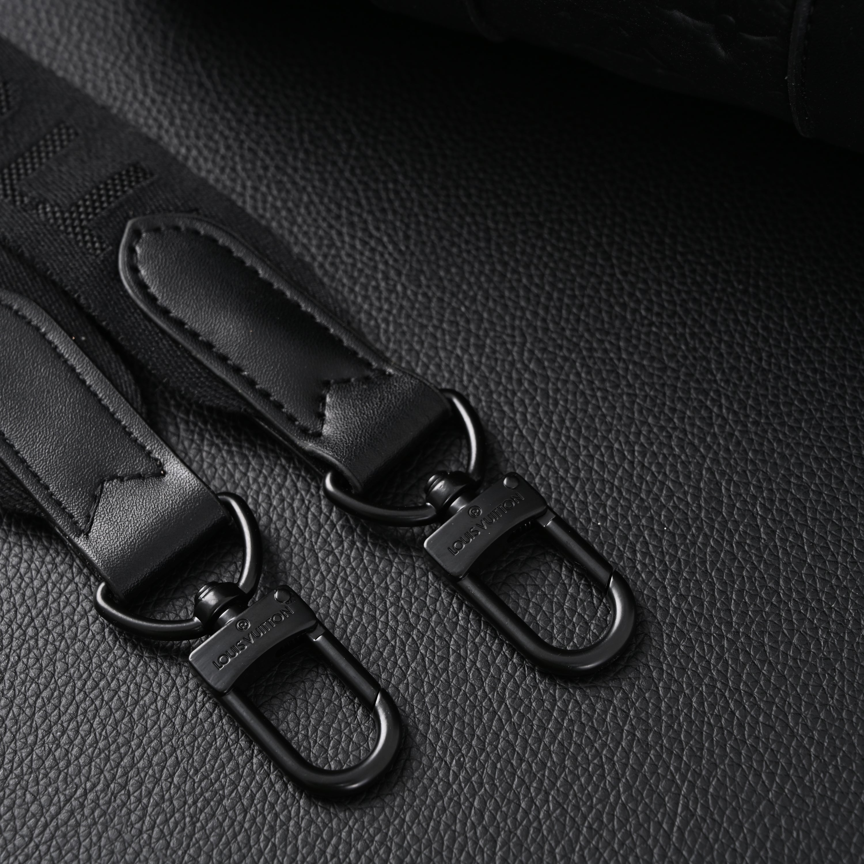 Louis Vuitton Keepall Bandoulière 50 – Monogram Shadow Black Leather