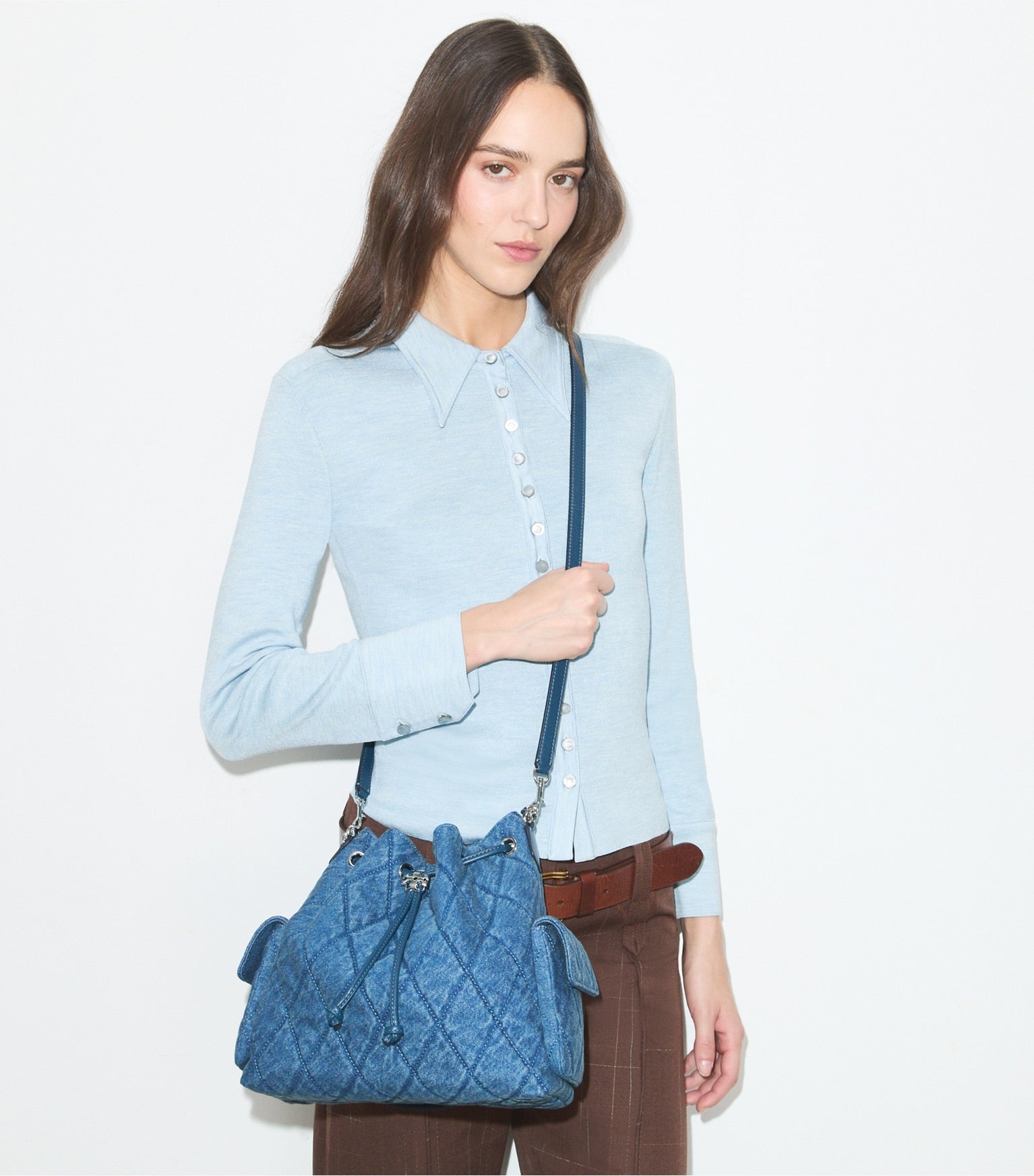Tory Burch CHARLIE QUILTED DENIM DRAWSTRING SHOULDER BAG