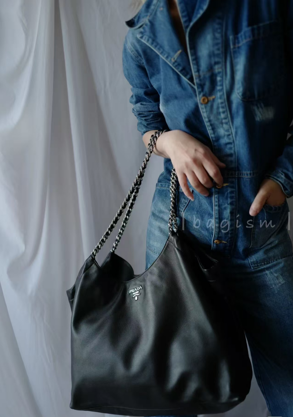 PRADA Vitello Soft Chain Handle Shoulder Bag Nero 48 x 33 x 20cm