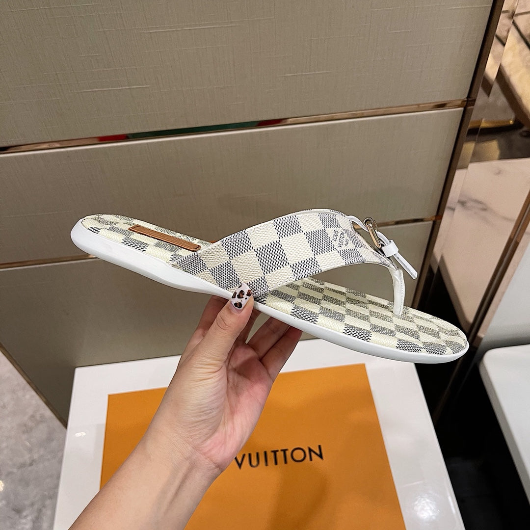 Louis Vuitton Men Slippers